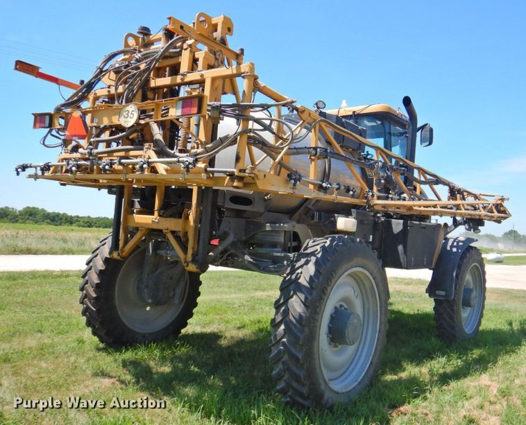 image for item DP4665 2014 Rogator RG900  sprayer