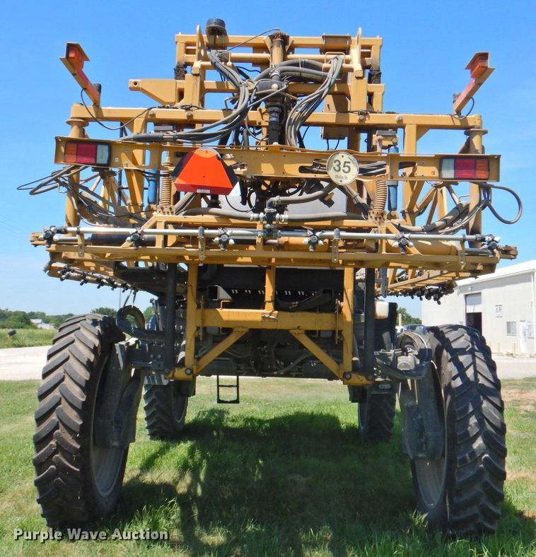 image for item DP4665 2014 Rogator RG900  sprayer