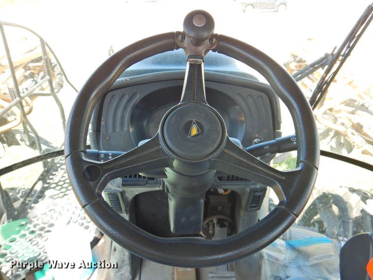 image for item DP4665 2014 Rogator RG900  sprayer