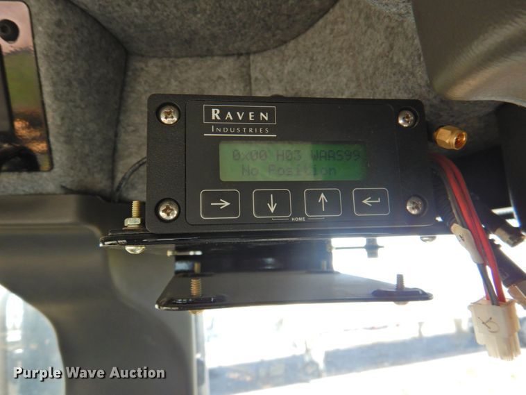 image for item DP4665 2014 Rogator RG900  sprayer