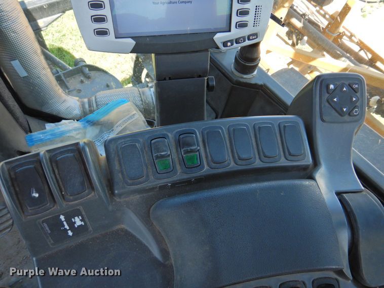 image for item DP4665 2014 Rogator RG900  sprayer