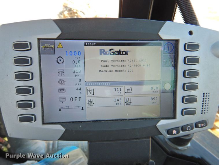 image for item DP4665 2014 Rogator RG900  sprayer