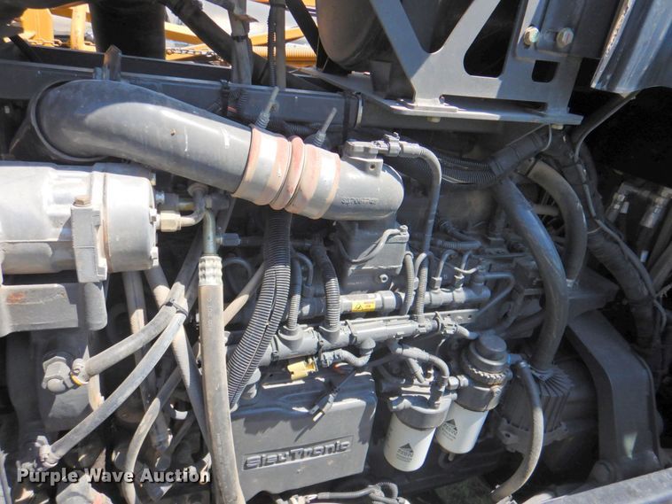 image for item DP4665 2014 Rogator RG900  sprayer