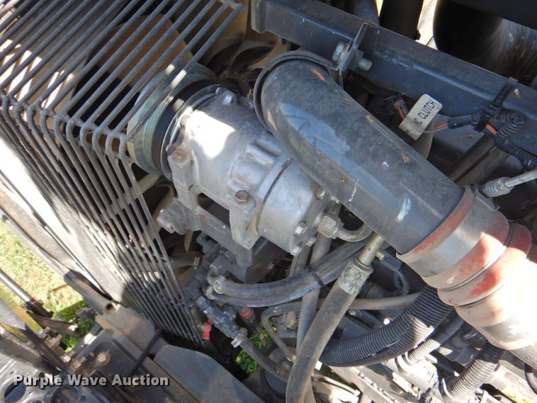 image for item DP4665 2014 Rogator RG900  sprayer