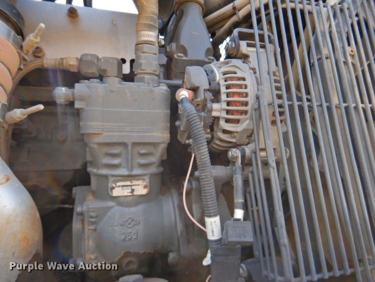 image for item DP4665 2014 Rogator RG900  sprayer