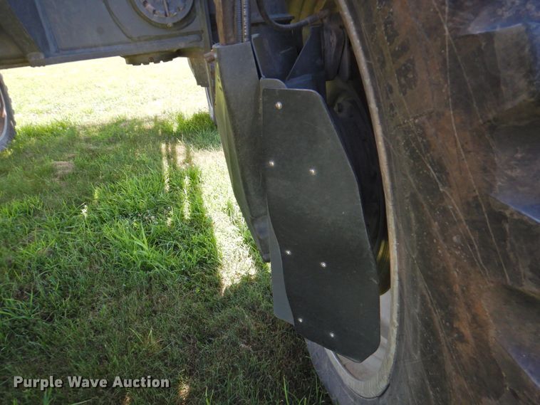 image for item DP4665 2014 Rogator RG900  sprayer