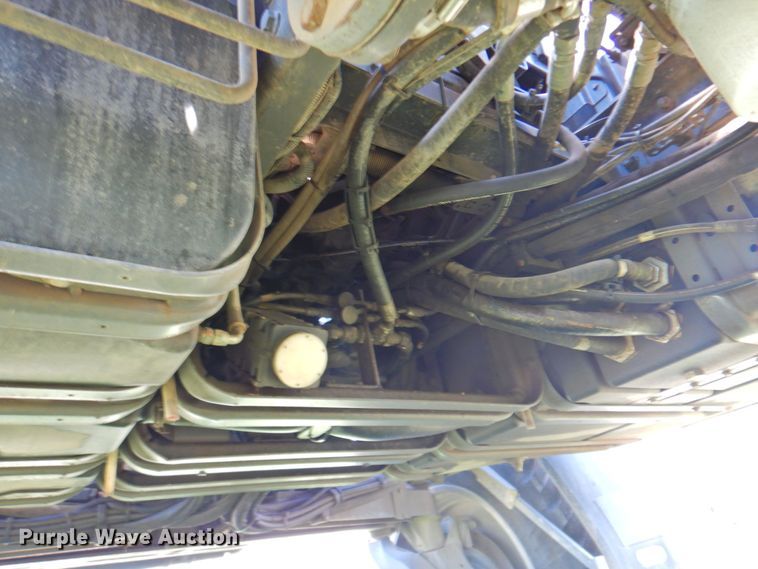 image for item DP4665 2014 Rogator RG900  sprayer