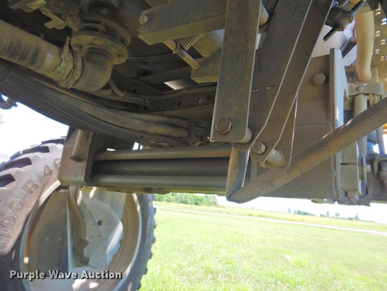 image for item DP4665 2014 Rogator RG900  sprayer