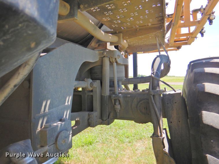 image for item DP4665 2014 Rogator RG900  sprayer