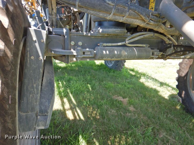 image for item DP4665 2014 Rogator RG900  sprayer