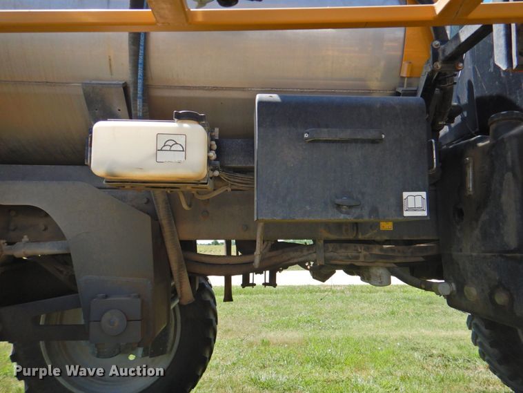image for item DP4665 2014 Rogator RG900  sprayer