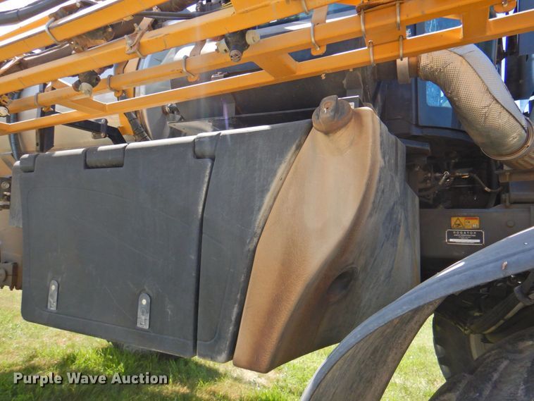 image for item DP4665 2014 Rogator RG900  sprayer