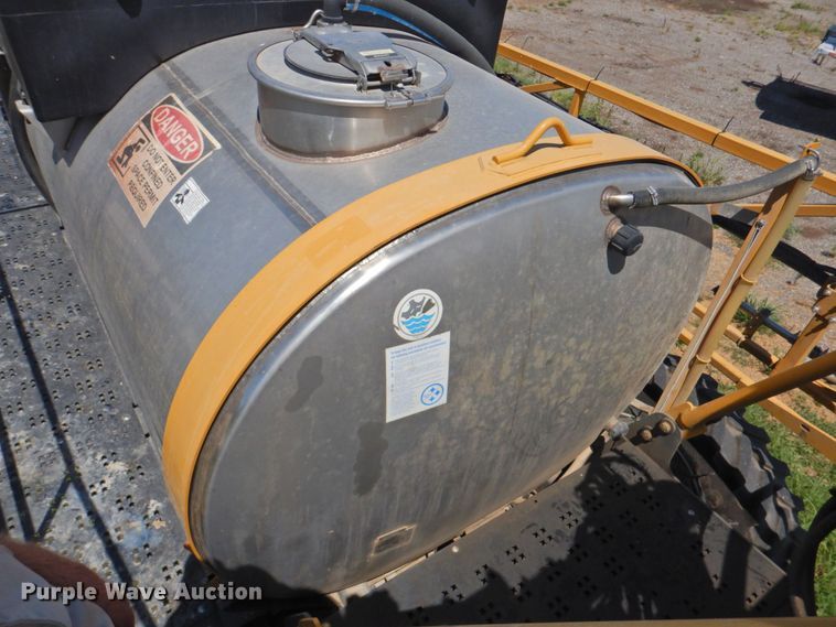 image for item DP4665 2014 Rogator RG900  sprayer