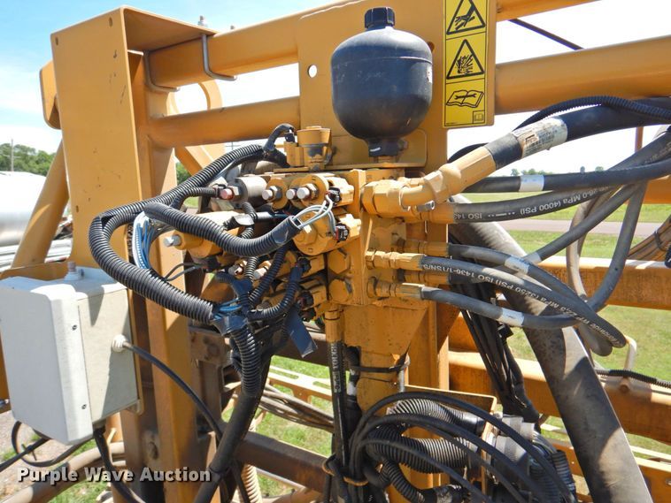 image for item DP4665 2014 Rogator RG900  sprayer