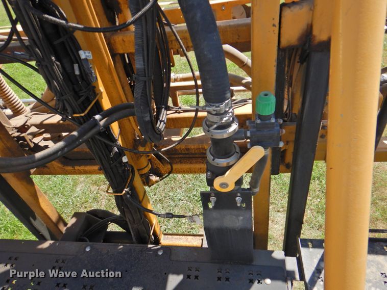 image for item DP4665 2014 Rogator RG900  sprayer