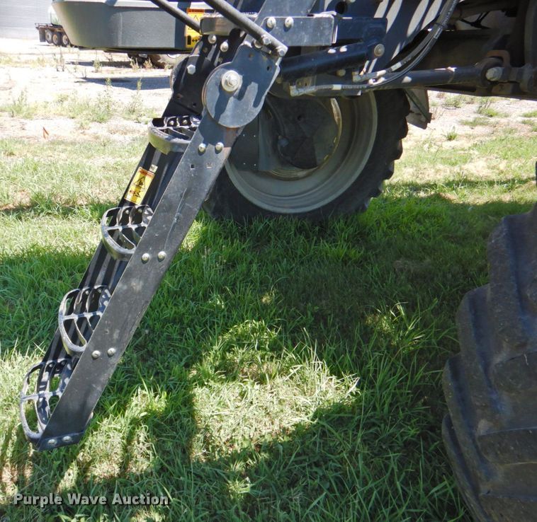 image for item DP4665 2014 Rogator RG900  sprayer