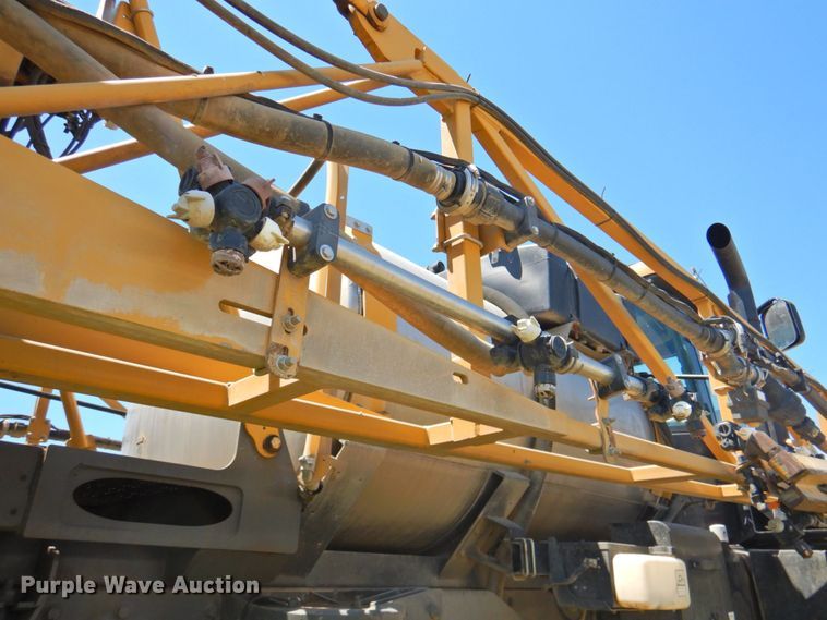 image for item DP4665 2014 Rogator RG900  sprayer