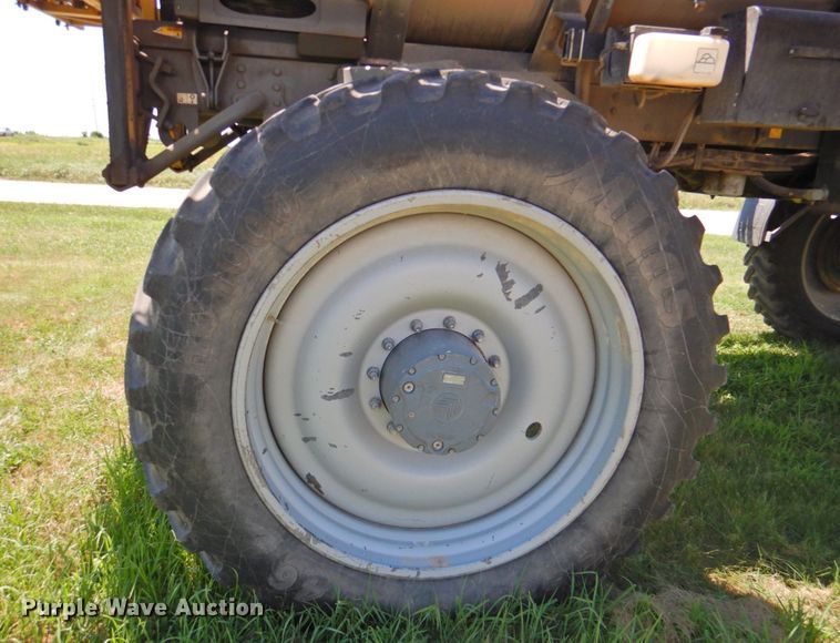 image for item DP4665 2014 Rogator RG900  sprayer