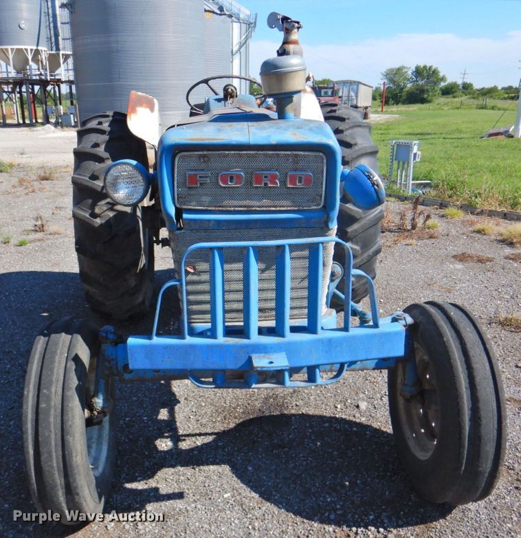 image for item DP4667 Ford 4000  tractor