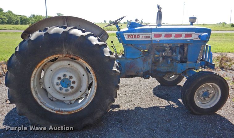 image for item DP4667 Ford 4000  tractor