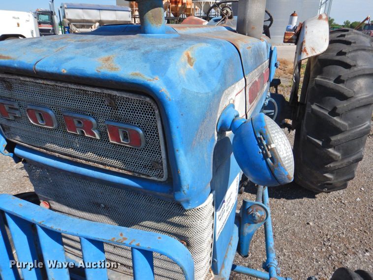 image for item DP4667 Ford 4000  tractor