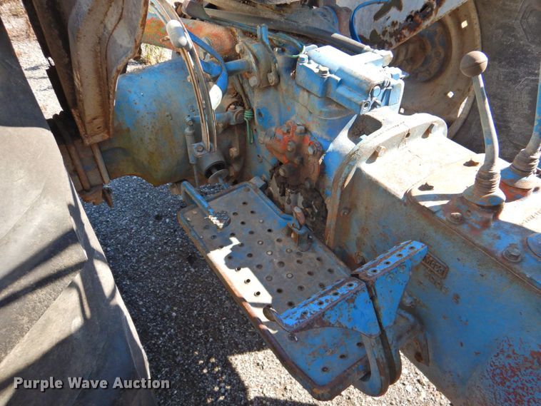 image for item DP4667 Ford 4000  tractor