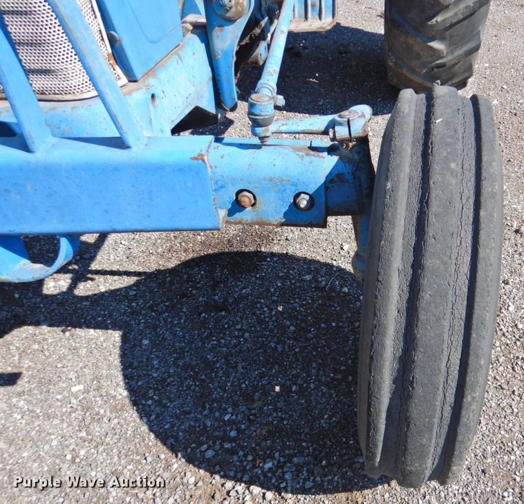 image for item DP4667 Ford 4000  tractor