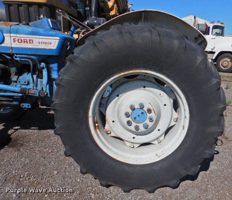 image for item DP4667 Ford 4000  tractor