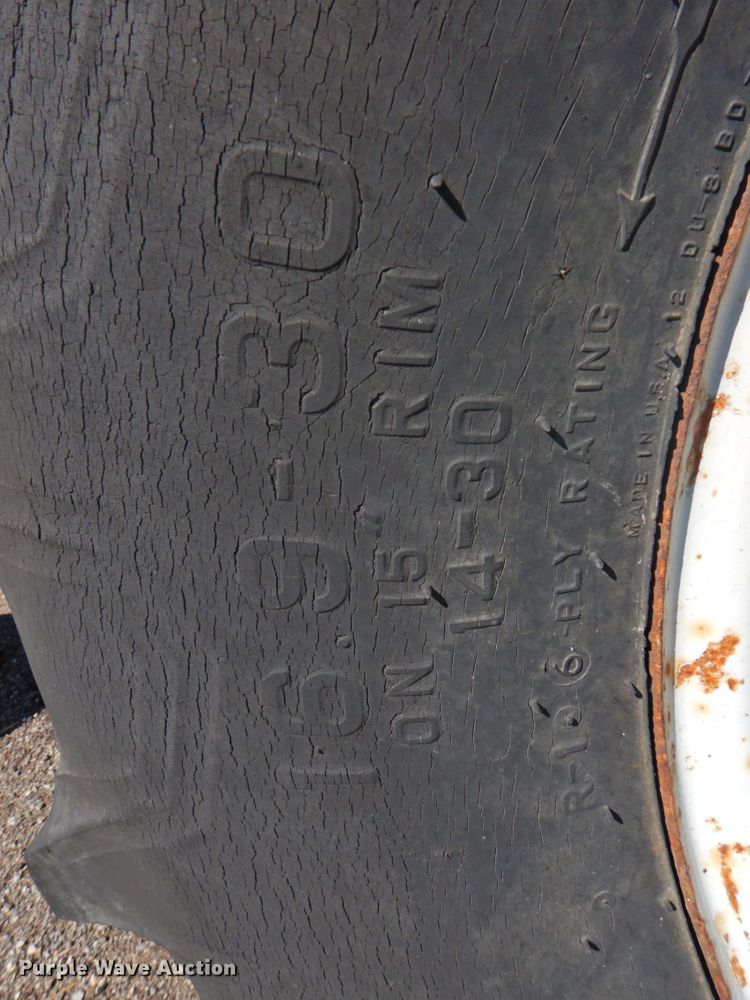 image for item DP4667 Ford 4000  tractor