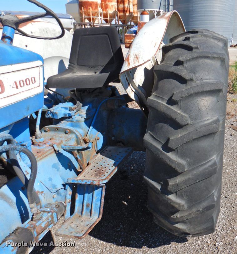 image for item DP4667 Ford 4000  tractor