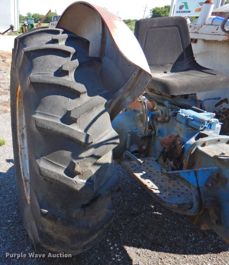 image for item DP4667 Ford 4000  tractor