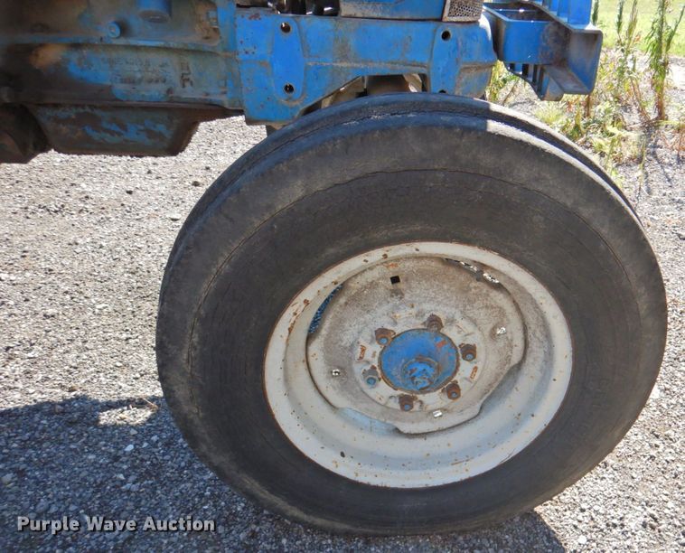 image for item DP4667 Ford 4000  tractor