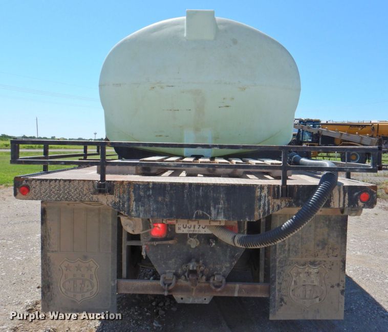 image for item DP4668 1981 Mack RWS786LS  flatbed truck with tank