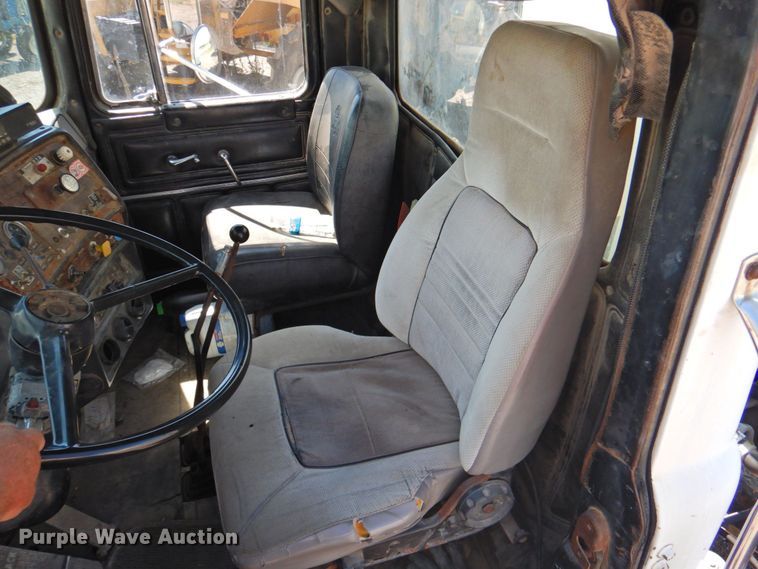 image for item DP4668 1981 Mack RWS786LS  flatbed truck with tank