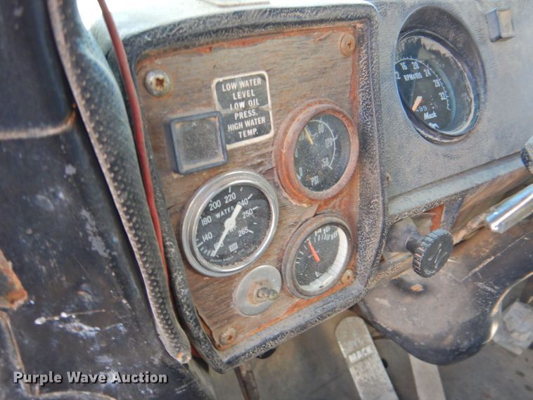 image for item DP4668 1981 Mack RWS786LS  flatbed truck with tank