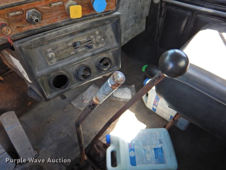 image for item DP4668 1981 Mack RWS786LS  flatbed truck with tank