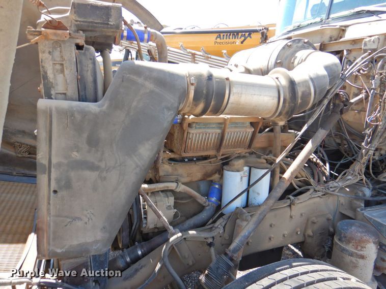 image for item DP4668 1981 Mack RWS786LS  flatbed truck with tank