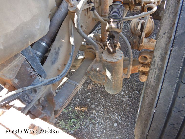 image for item DP4668 1981 Mack RWS786LS  flatbed truck with tank