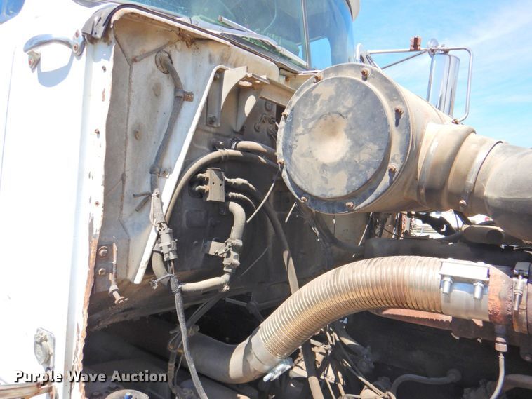 image for item DP4668 1981 Mack RWS786LS  flatbed truck with tank