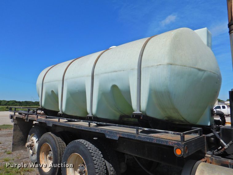 image for item DP4668 1981 Mack RWS786LS  flatbed truck with tank