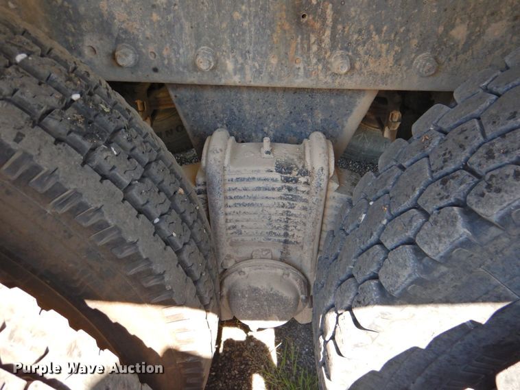 image for item DP4668 1981 Mack RWS786LS  flatbed truck with tank