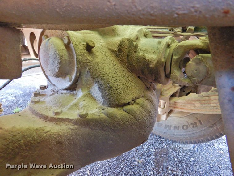 image for item DP4668 1981 Mack RWS786LS  flatbed truck with tank