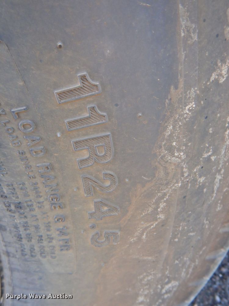 image for item DP4668 1981 Mack RWS786LS  flatbed truck with tank