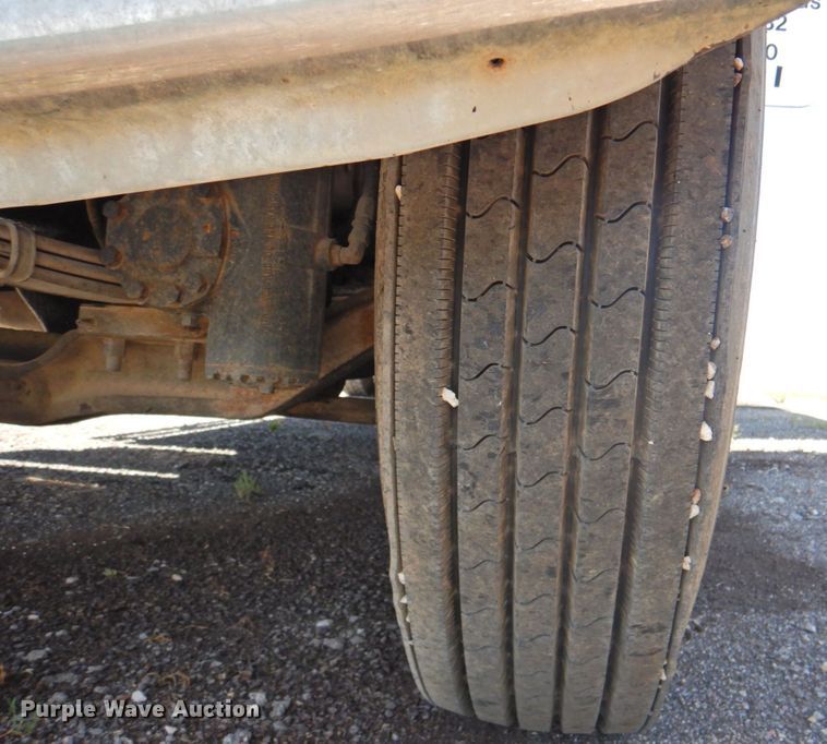 image for item DP4668 1981 Mack RWS786LS  flatbed truck with tank