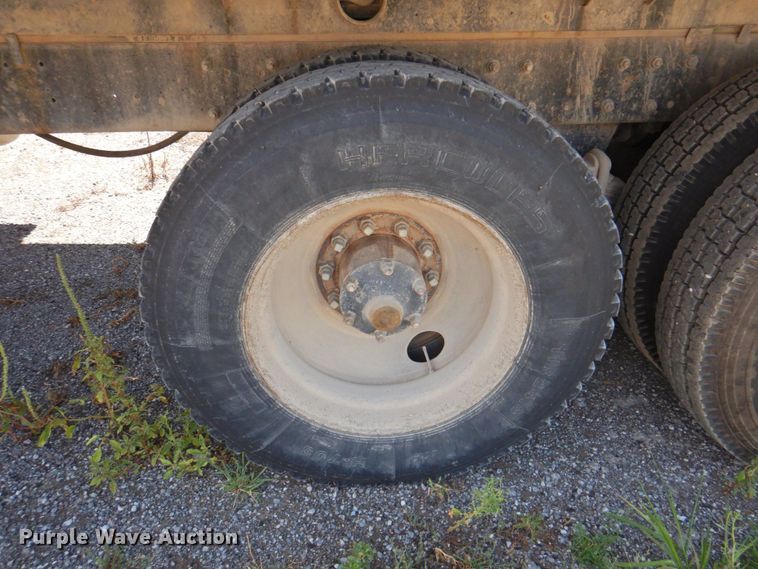 image for item DP4668 1981 Mack RWS786LS  flatbed truck with tank