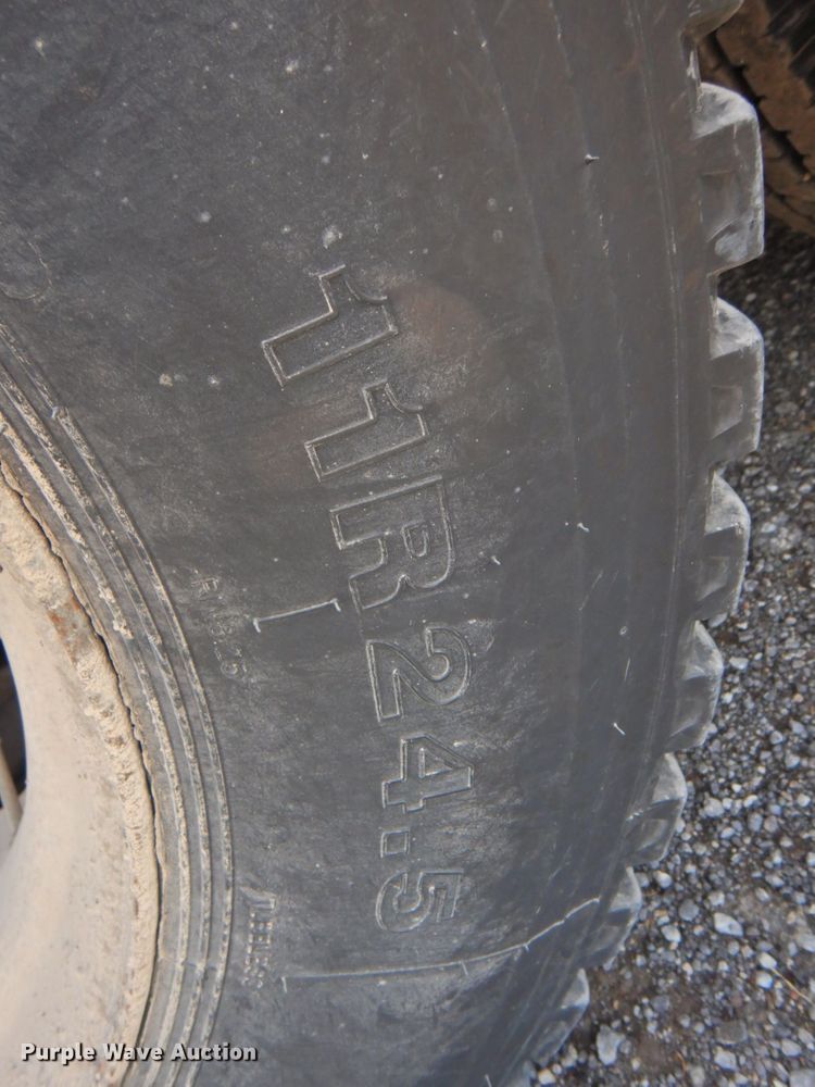 image for item DP4668 1981 Mack RWS786LS  flatbed truck with tank