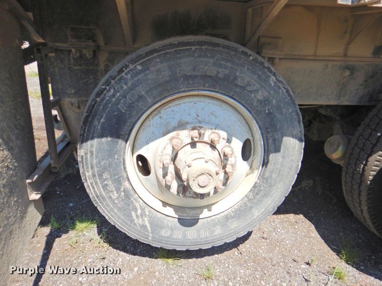 image for item DP4668 1981 Mack RWS786LS  flatbed truck with tank