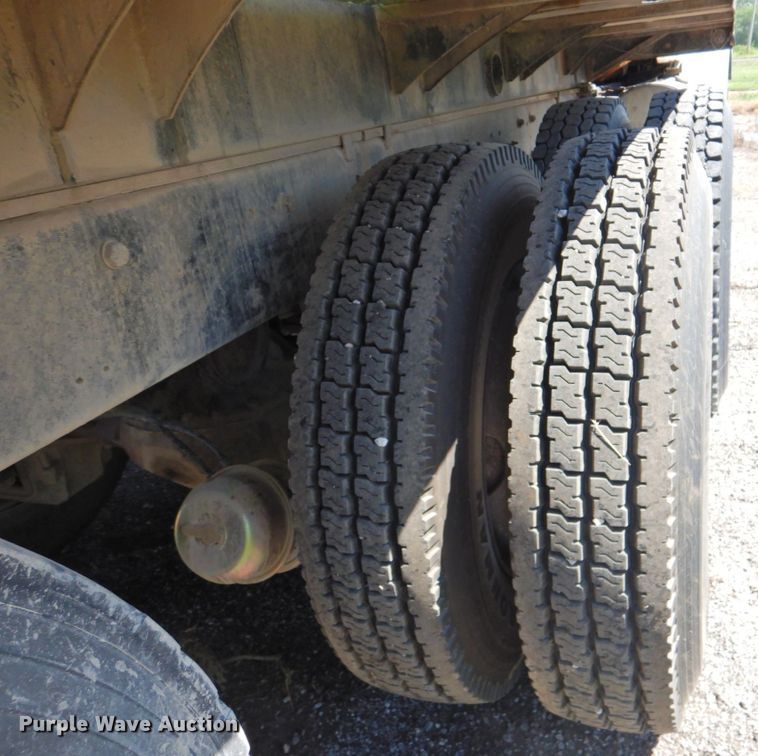 image for item DP4668 1981 Mack RWS786LS  flatbed truck with tank