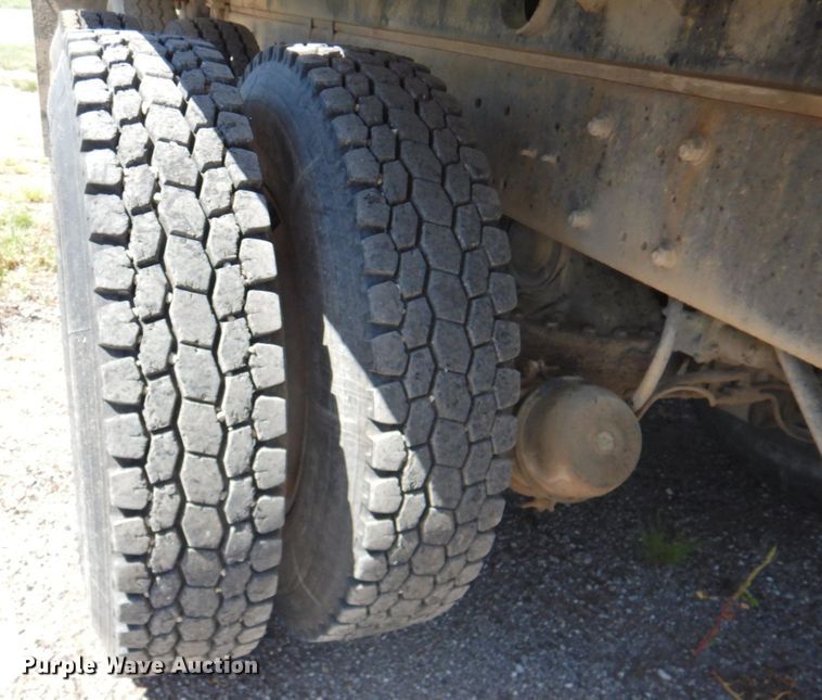 image for item DP4668 1981 Mack RWS786LS  flatbed truck with tank