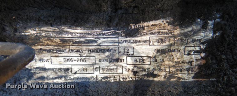 image for item DP4668 1981 Mack RWS786LS  flatbed truck with tank